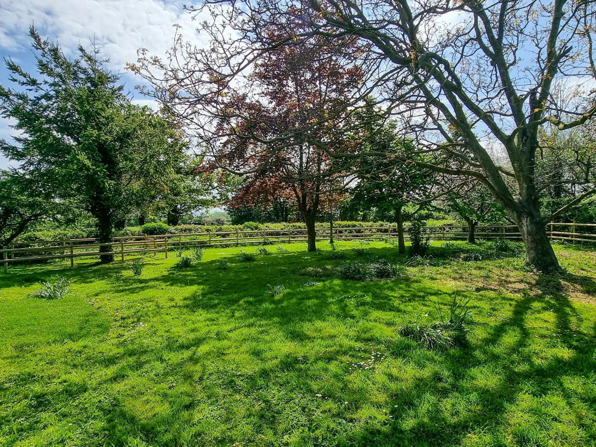 Laurel Farm Villa Rolstone Bagian luar foto